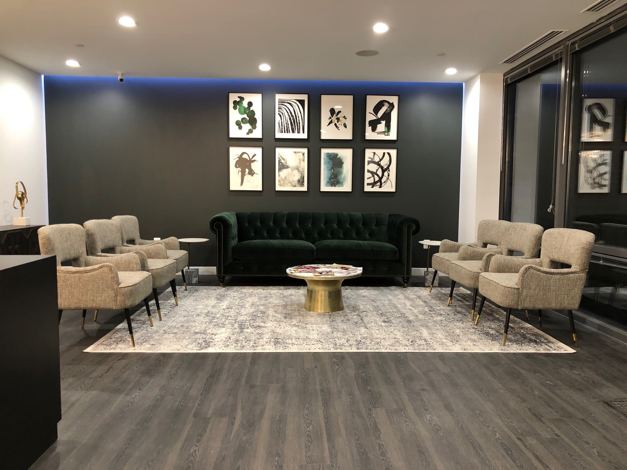 Reception area at CascadesONE